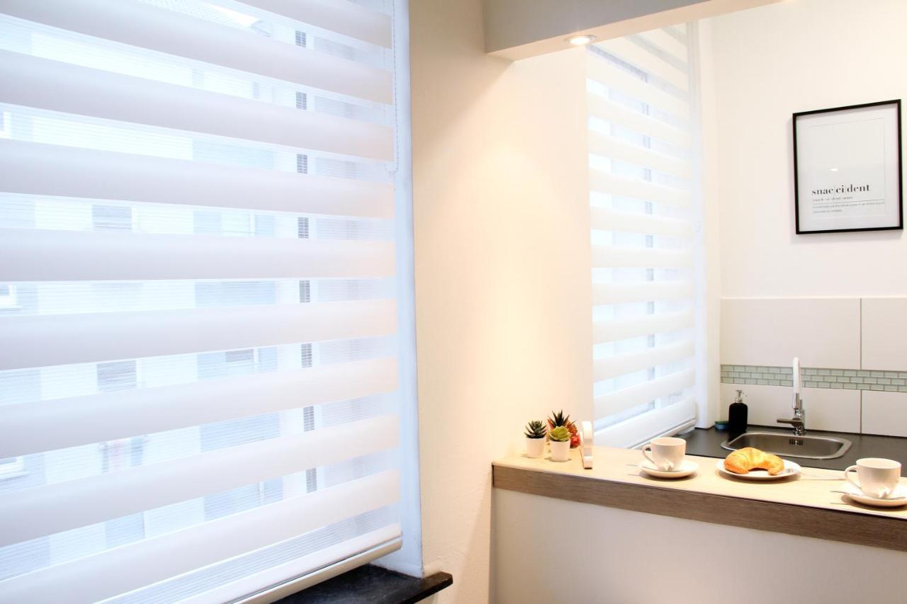 Secret Hideaways Cozystudio Superior Apartments Mit Wifi L 450M Bis Uni L Messe L Flughafen L Zoo Duisburgo Esterno foto