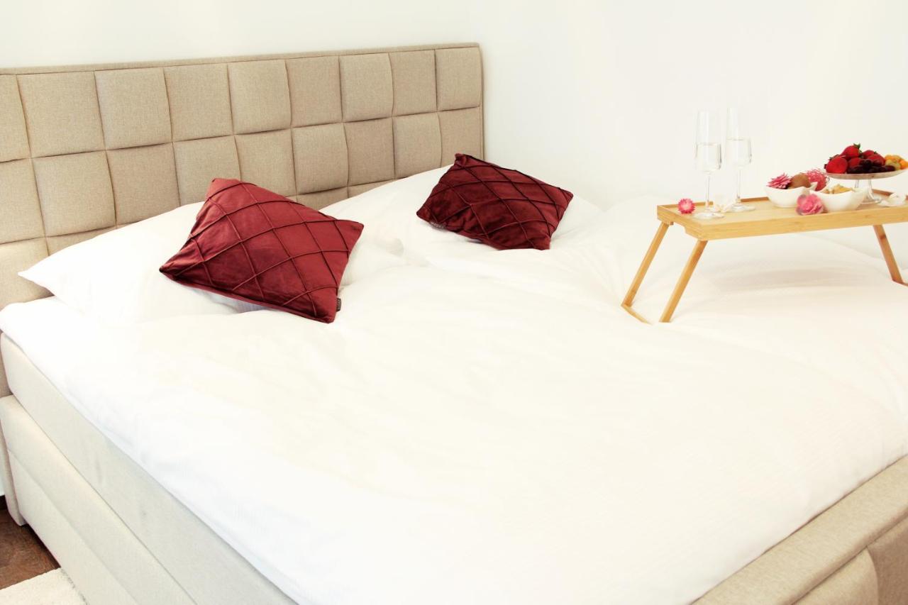 Secret Hideaways Cozystudio Superior Apartments Mit Wifi L 450M Bis Uni L Messe L Flughafen L Zoo Duisburgo Esterno foto