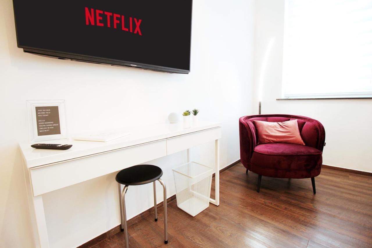 Secret Hideaways Cozystudio Superior Apartments Mit Wifi L 450M Bis Uni L Messe L Flughafen L Zoo Duisburgo Esterno foto